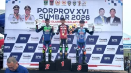 Pembalap Kota Padang borong tiga medali emas Porprov Sumbar 2026 di Lanud Sutan Sjahrir. Kontingen memimpin perebutan predikat juara umum.(poto: padangkita.com).