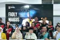 Wakil Wali Kota Padang, Maigus Nasir, memimpin langsung seremoni pelepasan kontingen di Gedung Putih, Kediaman Resmi Wali Kota Padang, pada Jumat (9/10/2026).(poto: padangkita.com).