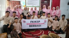 Hasil Lelang Amal FKIKSP Semen Padang Disalurkan untuk Kebutuhan Balita Panti Asuhan Al Hurul Ain.(poto: padangkita.com).