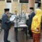 Wakil Wali Kota Padang Maigus Nasir memimpin langsung prosesi pelantikan 27 pejabat baru Pemko Padang di Balai Kota Padang, Senin (12/10/2026).(poto: padangkita.com).