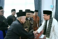 Wakil Wali Kota Padang Maigus Nasir memimpin forum koordinasi yang menghadirkan jajaran dinas, lurah, ninik mamak, serta bundo kanduang, Senin (12/10/2026).(poto: padangkita.com).