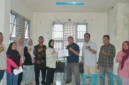 PT Semen Padang menyalurkan bantuan dana Program Basinergi Mambangun Nagari (BMN) 2026 senilai Rp104 juta kepada warga Kelurahan Lambung Bukit, Kecamatan Pauh, Kota Padang.(poto: padangkita.com).