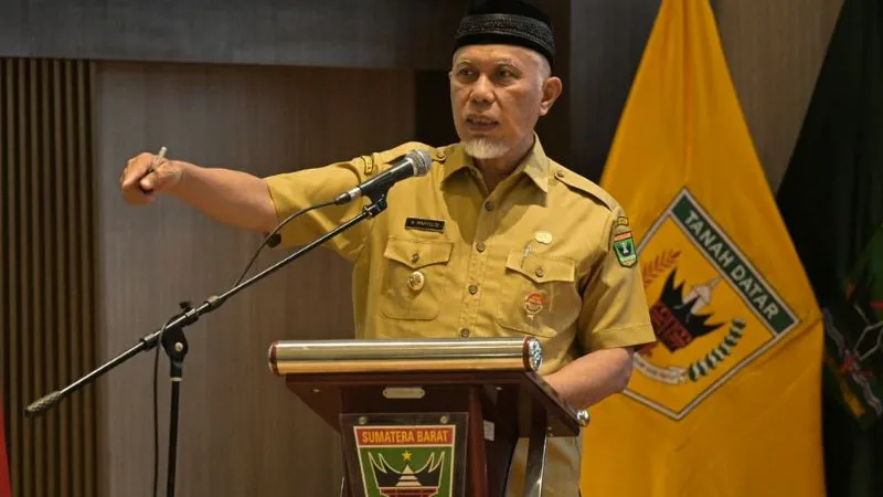 Gubernur Sumatera Barat Mahyeldi Ansharullah menggelar forum koordinasi pengawasan di Aula Kantor Gubernur, Padang, pada Senin (12/10/2026).(poto: padangkita.com).
