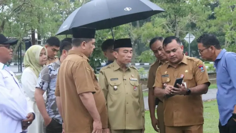 Wakil Wali Kota Padang Maigus Nasir memimpin langsung agenda peninjauan lapangan.(poto: padangkita.om). 