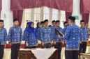 Sekretaris Daerah Provinsi Sumatera Barat, Arry Yuswandi, memimpin langsung pengambilan sumpah jabatan 33 aparatur di Auditorium Gubernuran, Kamis (29/10/2026).(poto: padangkita.com).