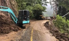 Jalur Logistik Kembali Terbuka, Penanganan Longsor Tapan Batas Jambi Dipercepat