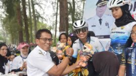 Kota Pariaman raih juara umum sepatu roda Porprov XVI Sumbar 2026 usai borong 27 medali lewat performa dominan atlet binaan.(poto: radarsumbar.com).