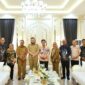 Wali Kota Padang Fadly Amran menyambut langsung inisiatif ini dalam pertemuan di Kediaman Resmi Wali Kota Padang, Selasa (20/10/2026).(poto: radarsumbar.com).