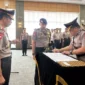 Kapolda Sumatera Barat Irjen Pol Jawari merombak jajaran pimpinan utama di lingkungan Markas Kepolisian Daerah di Ruang Jenderal Soekanto Lantai IV Mapolda Sumbar, Padang, Rabu (21/10/2026).(poto: padangkita.com).