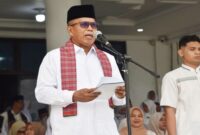 Wakil Wali Kota Pariaman, Mulyadi, memimpin langsung jalannya upacara sebagai inspektur pada Kamis pagi, 22 Oktober 2026.(poto: radarsumbar.com).