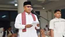 Wakil Wali Kota Pariaman, Mulyadi, memimpin langsung jalannya upacara sebagai inspektur pada Kamis pagi, 22 Oktober 2026.(poto: radarsumbar.com).