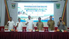 Pertemuan prasosialisasi di Aula Kantor Bupati Padang Pariaman mempertemukan pihak kementerian, DPR RI, PT Hutama Karya, dan tokoh masyarakat.(poto: radarsumbar.com).
