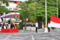 Ratusan karyawan memadati Lapangan Plaza Kantor Pusat PT Semen Padang di Kota Padang pada Rabu (28/10/2026) pagi.(poto: padangkita.com0.