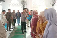 Penyaluran bantuan pangan ini berlangsung di Balai Kota Padang, Aie Pacah, Kamis (15/10/2026).(poto: padangkita.com).