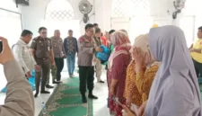 Penyaluran bantuan pangan ini berlangsung di Balai Kota Padang, Aie Pacah, Kamis (15/10/2026).(poto: padangkita.com).