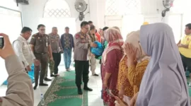 Penyaluran bantuan pangan ini berlangsung di Balai Kota Padang, Aie Pacah, Kamis (15/10/2026).(poto: padangkita.com).